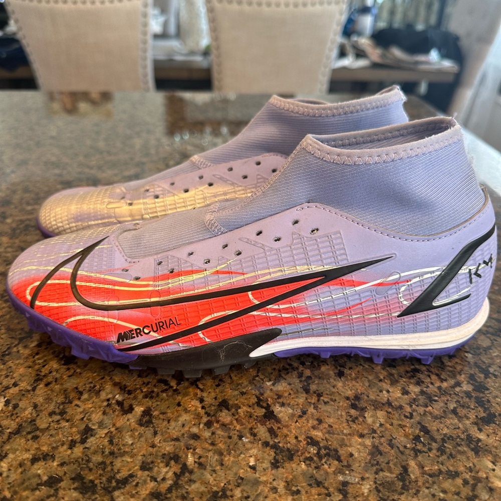 Size 8 Nike Mercurial indoor shoes.